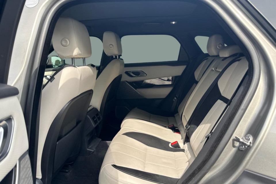 2018 Land Rover Range Rover Velar - Image 12