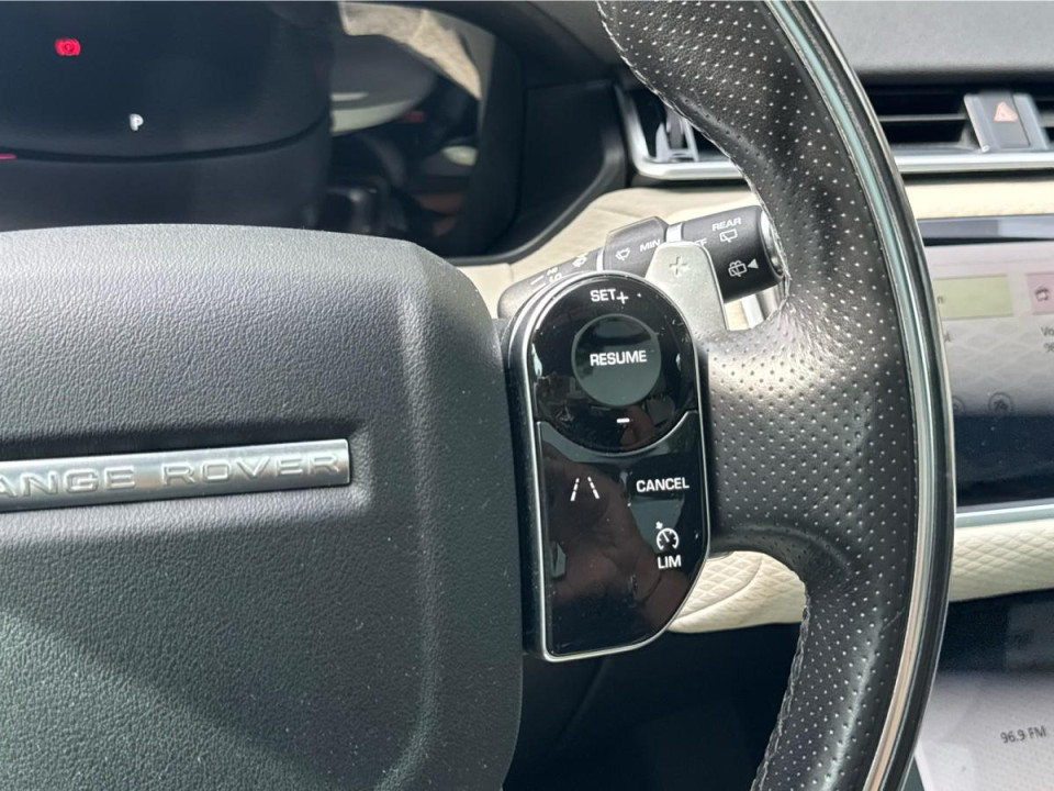 2018 Land Rover Range Rover Velar - Image 15