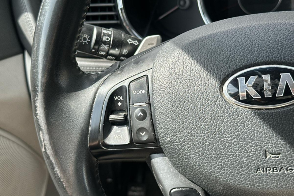 2013 Kia Optima - Image 13