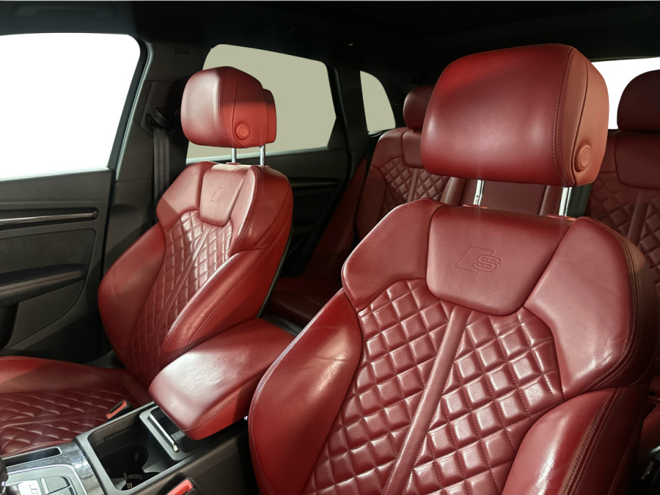 2019 Audi SQ5 - Image 18
