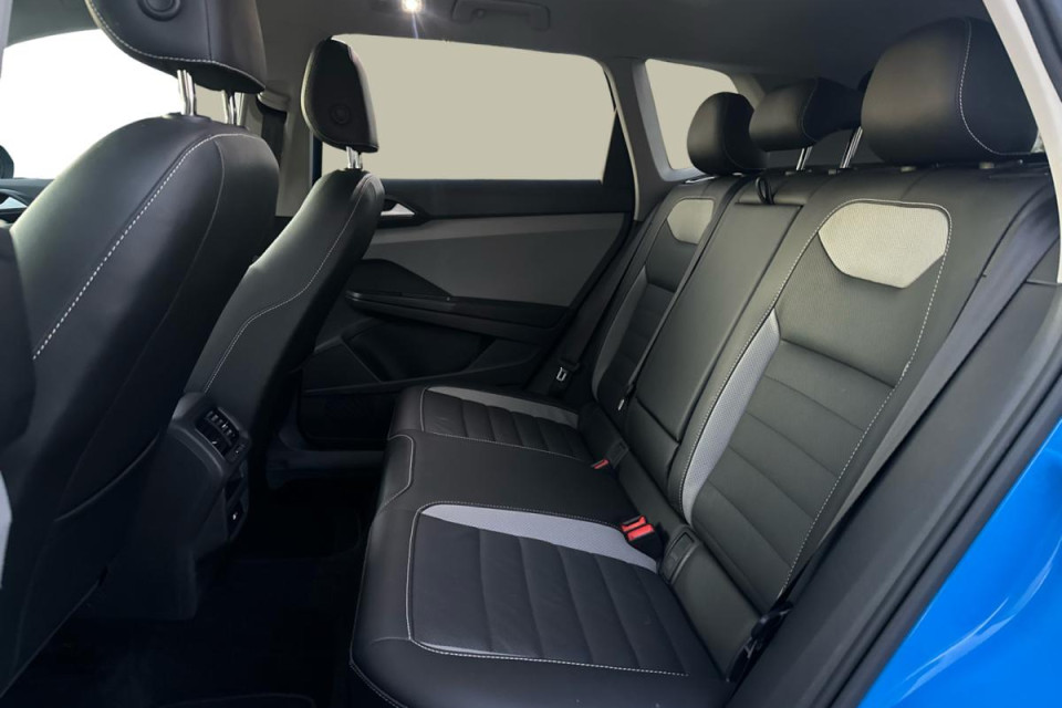 2022 Volkswagen Taos - Image 11