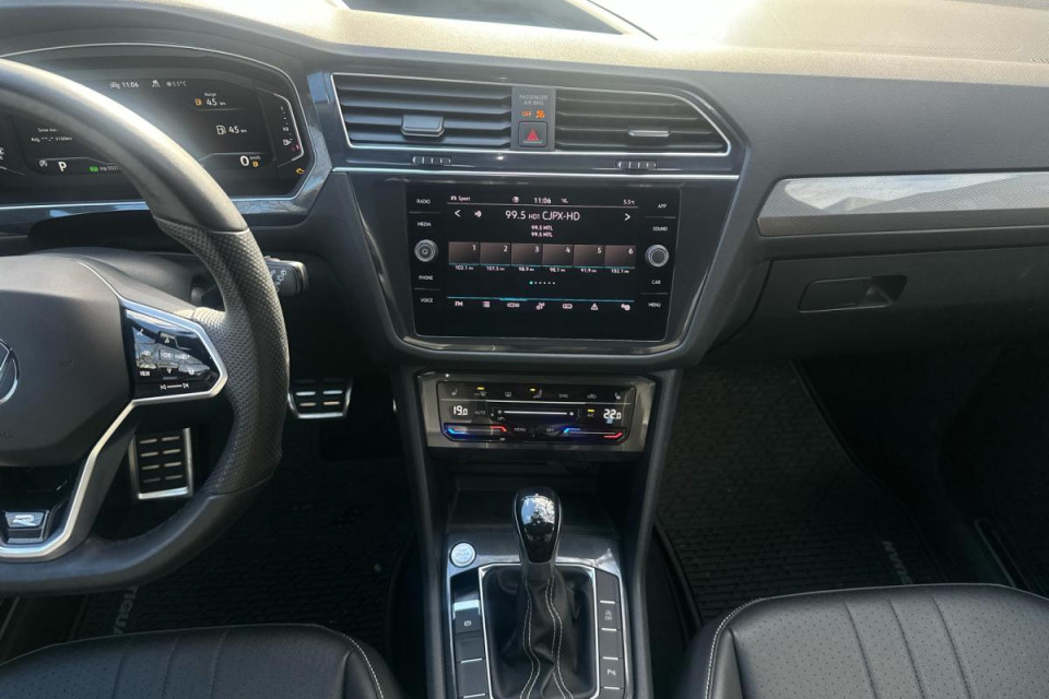 2023 Volkswagen Tiguan - Image 15