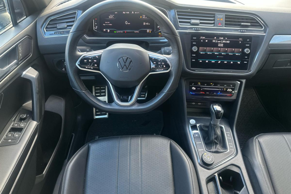 2023 Volkswagen Tiguan - Image 16