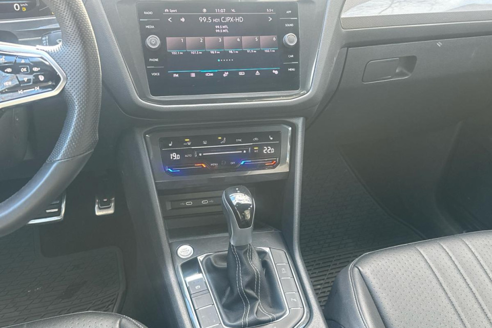 2023 Volkswagen Tiguan - Image 17