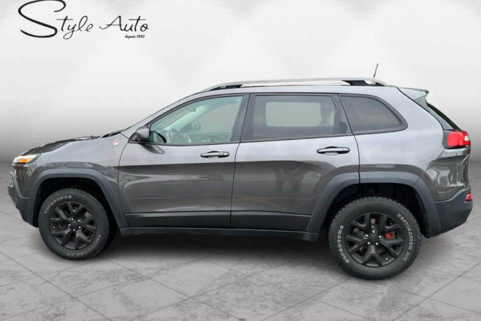 2018 Jeep Cherokee - Image 3