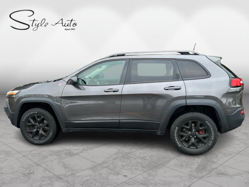 2018 Jeep Cherokee - Image 3