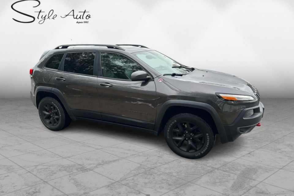 2018 Jeep Cherokee - Image 6