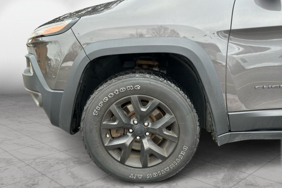 2018 Jeep Cherokee - Image 8