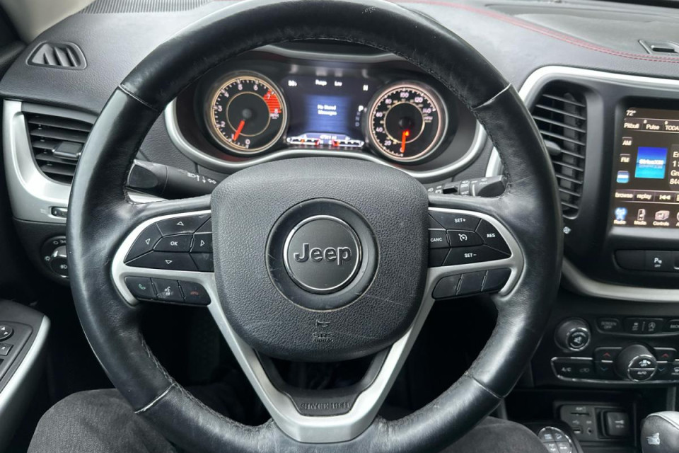 2018 Jeep Cherokee - Image 13