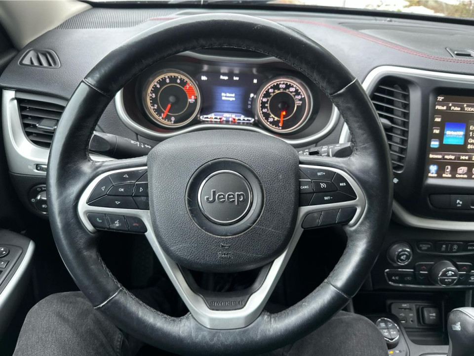 2018 Jeep Cherokee - Image 13