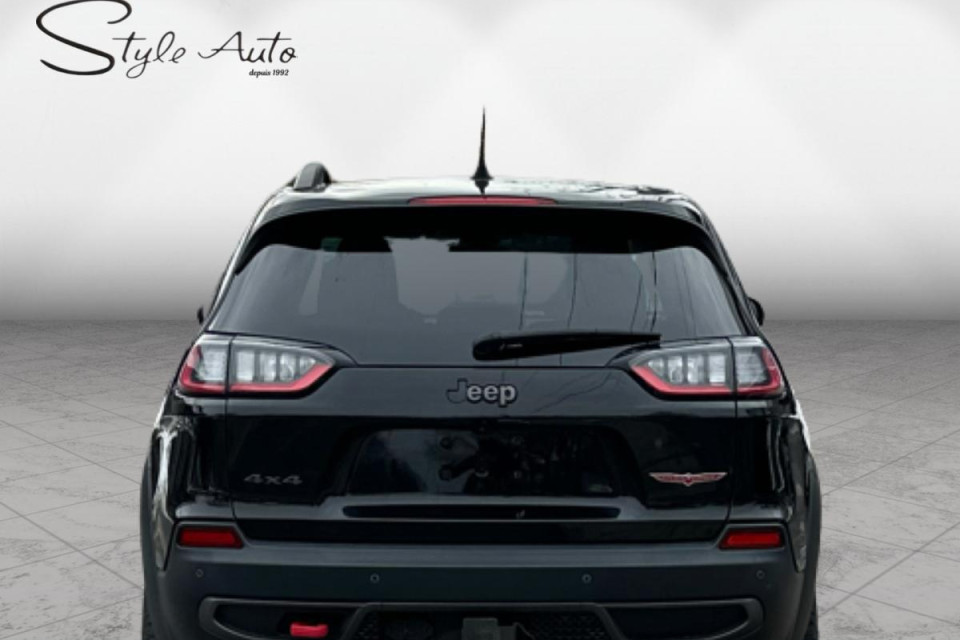 2019 Jeep Cherokee - Image 5