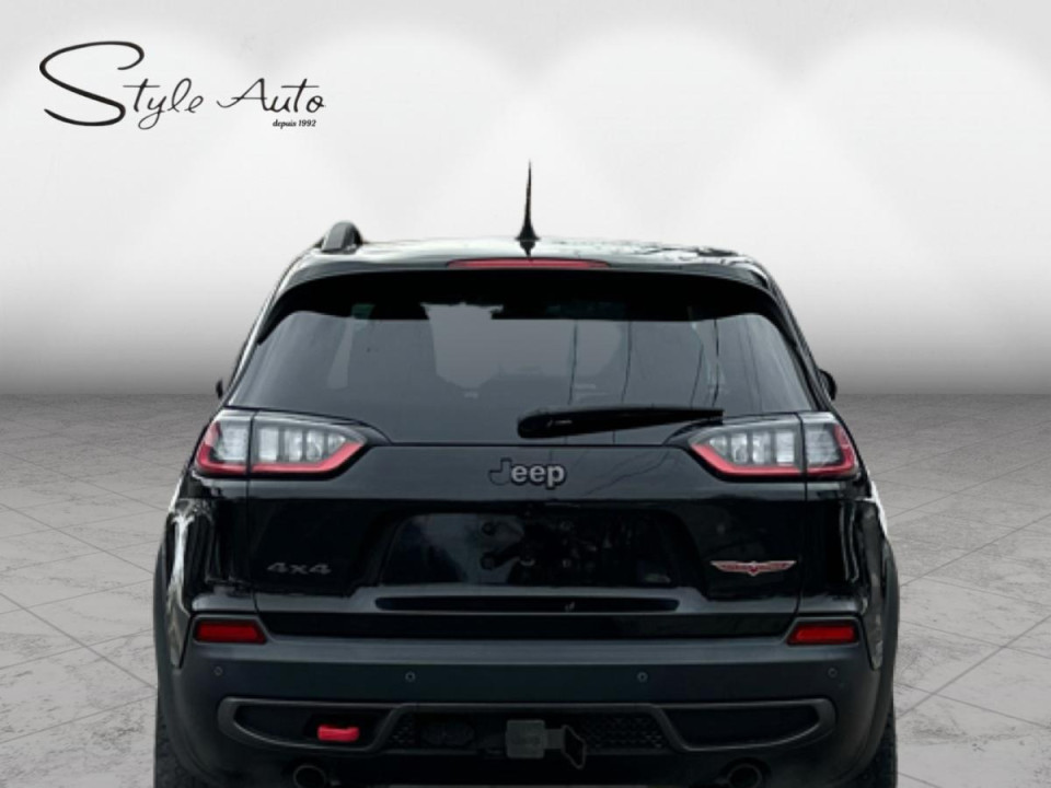 2019 Jeep Cherokee - Image 5