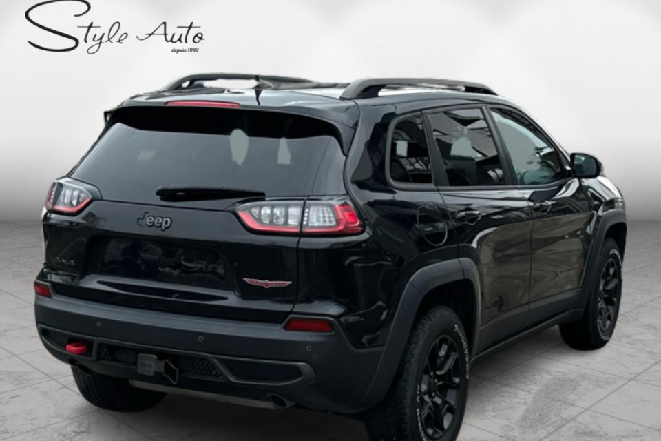 2019 Jeep Cherokee - Image 6