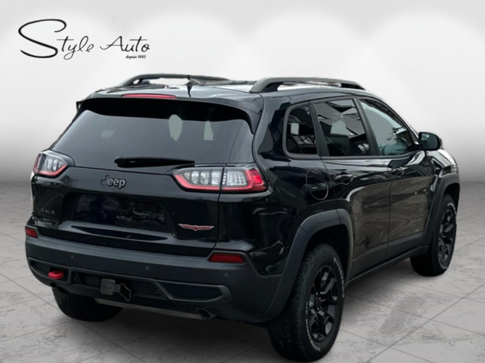 2019 Jeep Cherokee - Image 6