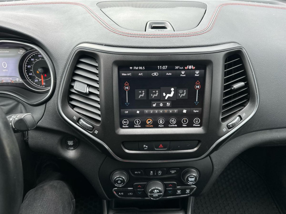 2019 Jeep Cherokee - Image 16