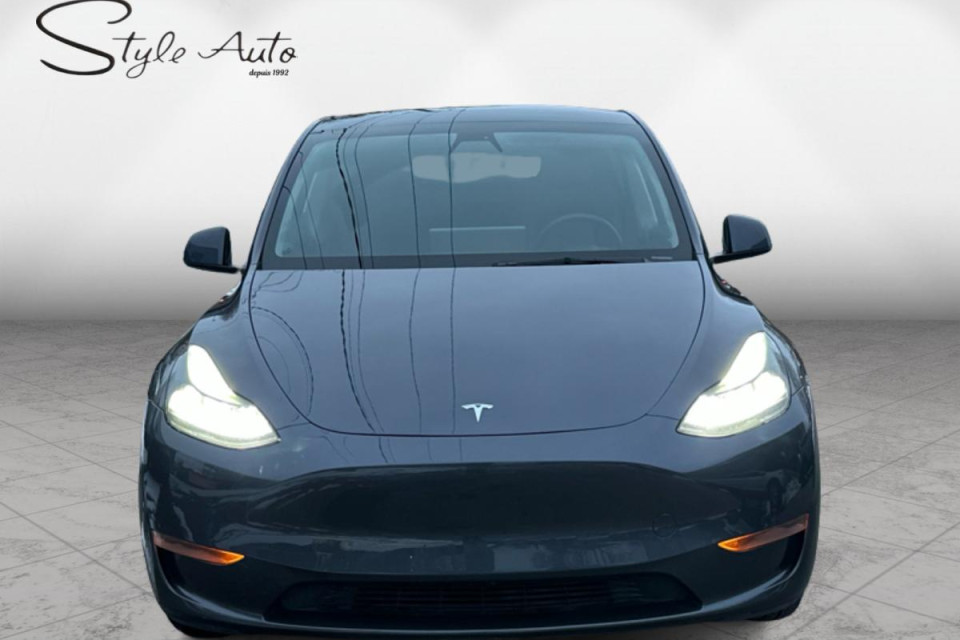 2023 Tesla Model Y - Image 2
