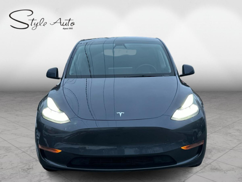 2023 Tesla Model Y - Image 2