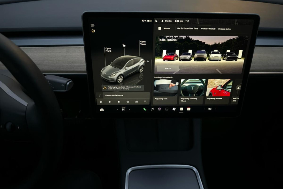 2023 Tesla Model Y - Image 13