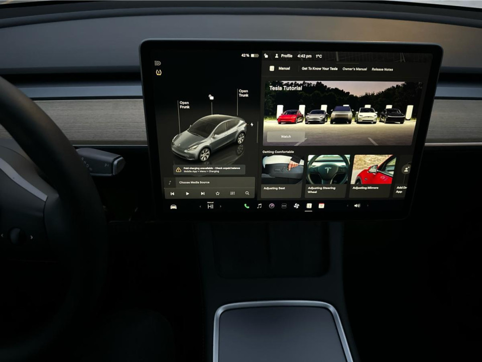 2023 Tesla Model Y - Image 13