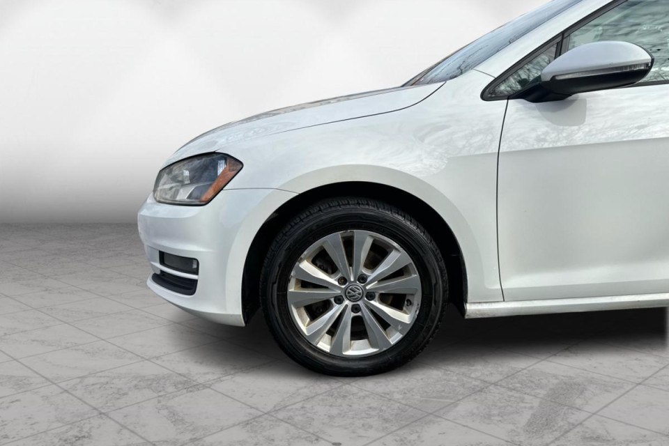 2015 Volkswagen Golf - Image 8