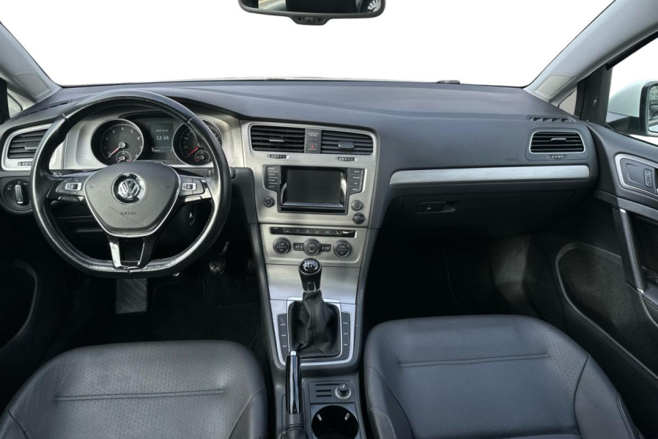 2015 Volkswagen Golf - Image 9