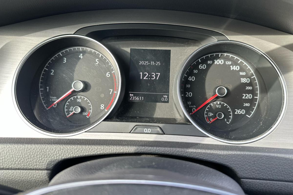 2015 Volkswagen Golf - Image 13