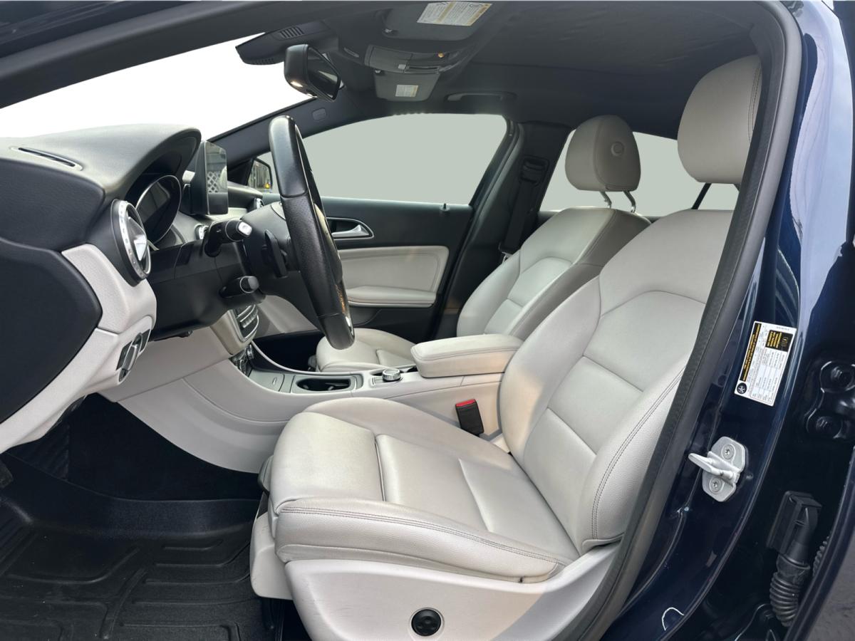 2017 Mercedes-Benz GLA 250 - Image 10