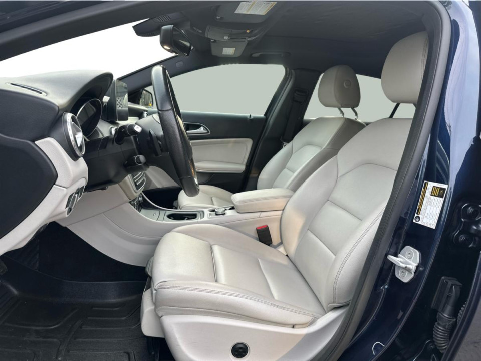 2017 Mercedes-Benz GLA 250 - Image 10