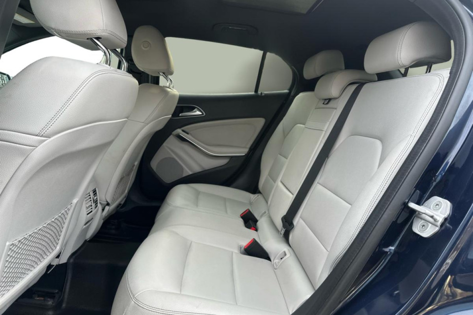 2017 Mercedes-Benz GLA 250 - Image 11