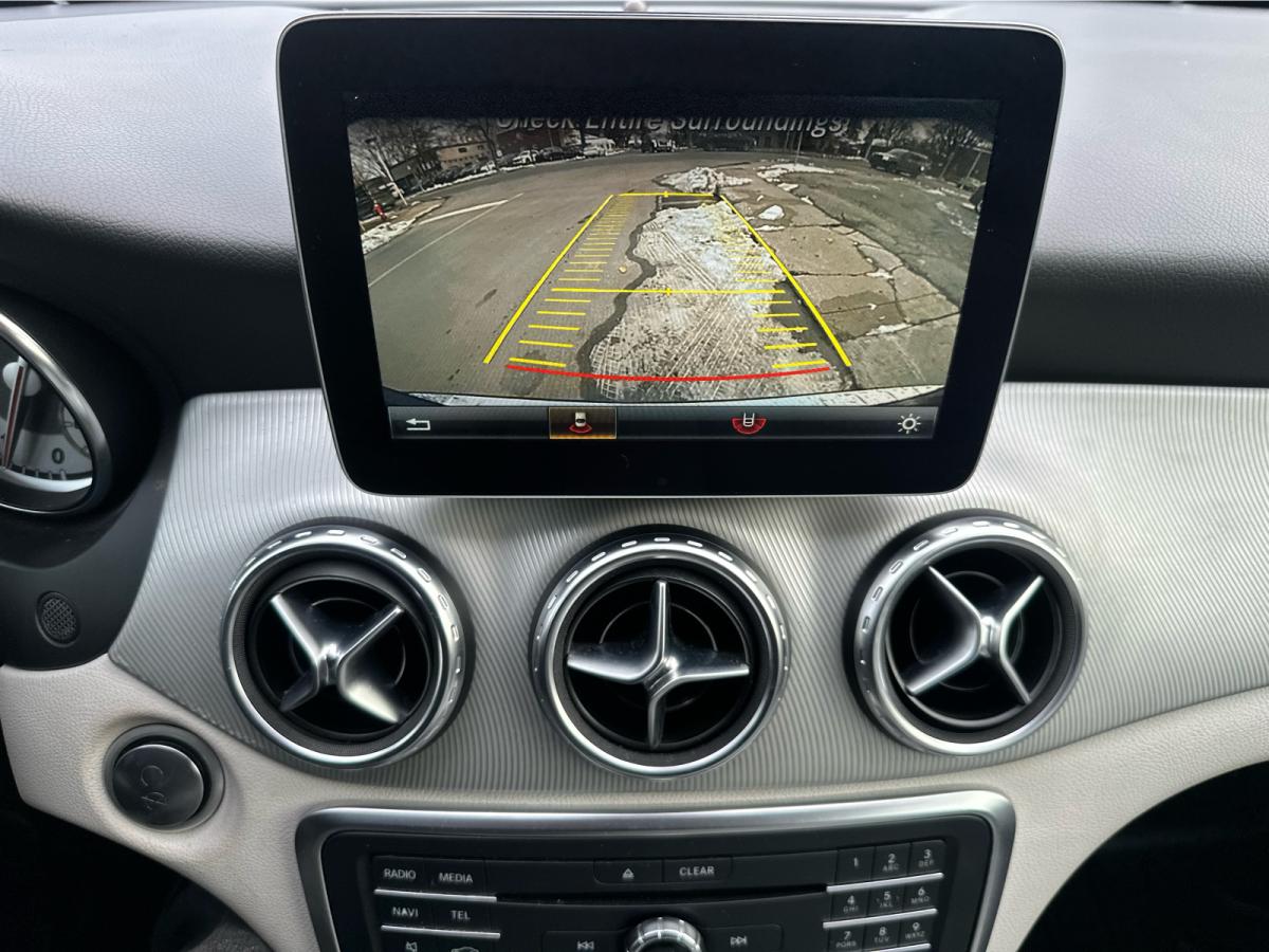 2017 Mercedes-Benz GLA 250 - Image 14