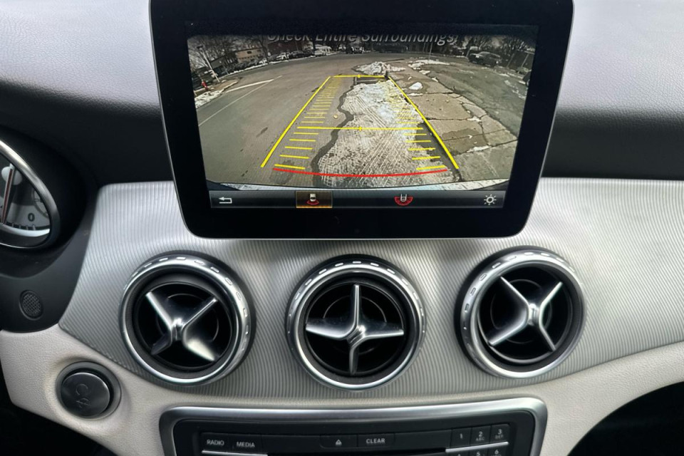 2017 Mercedes-Benz GLA 250 - Image 14