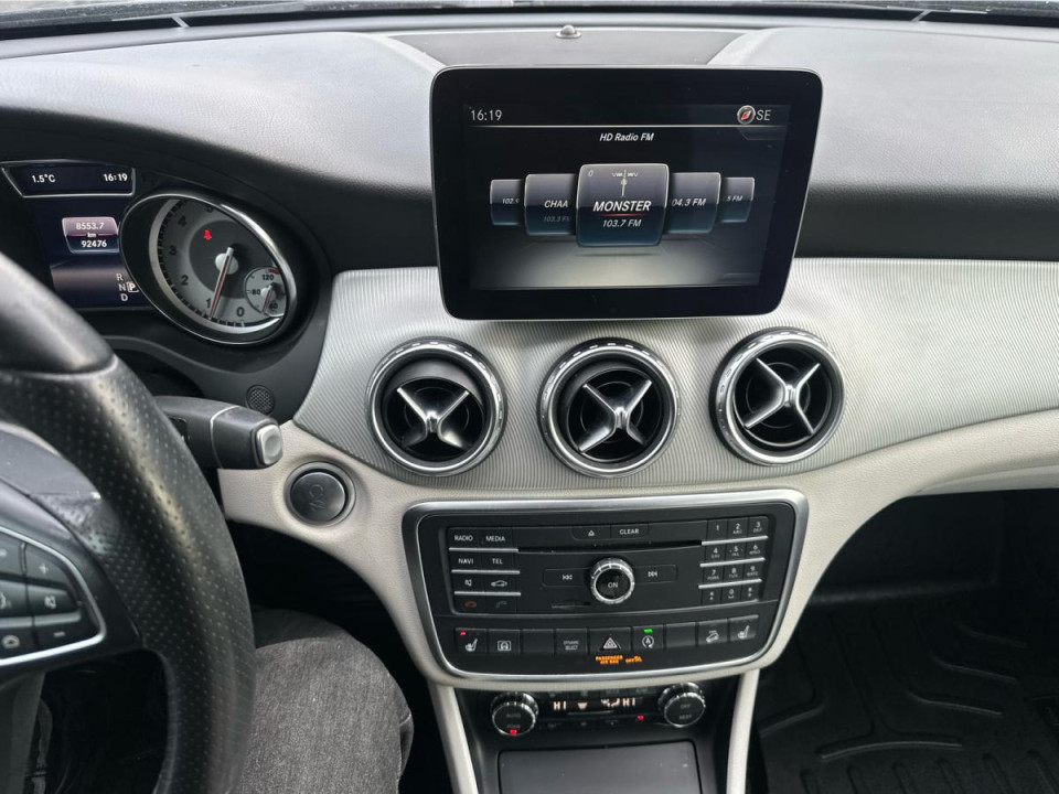 2017 Mercedes-Benz GLA 250 - Image 15