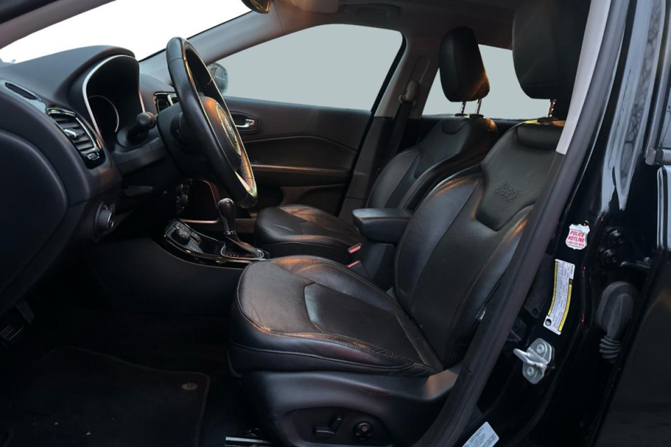 2017 Jeep Compass - Image 12