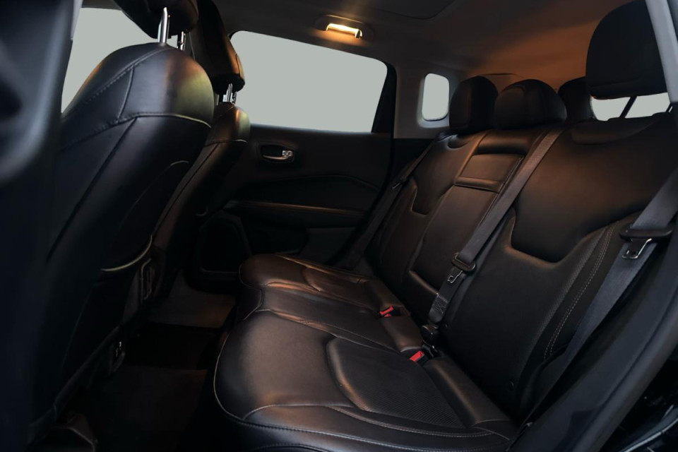 2017 Jeep Compass - Image 13