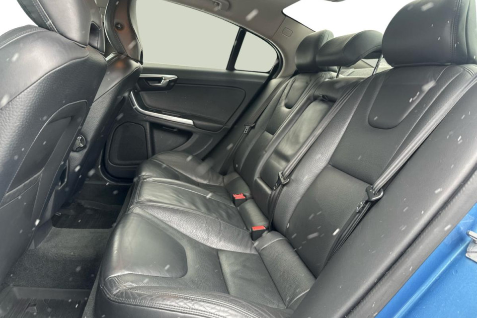 2014 Volvo S60 - Image 12