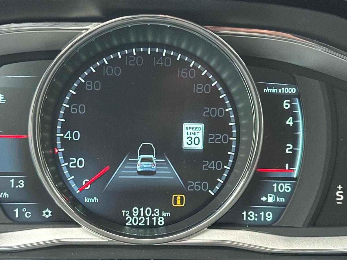 2014 Volvo S60 - Image 14