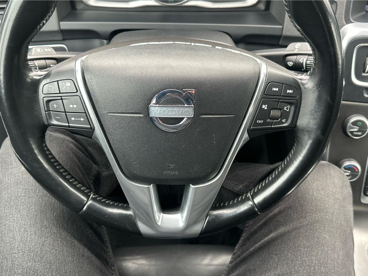 2014 Volvo S60 - Image 15