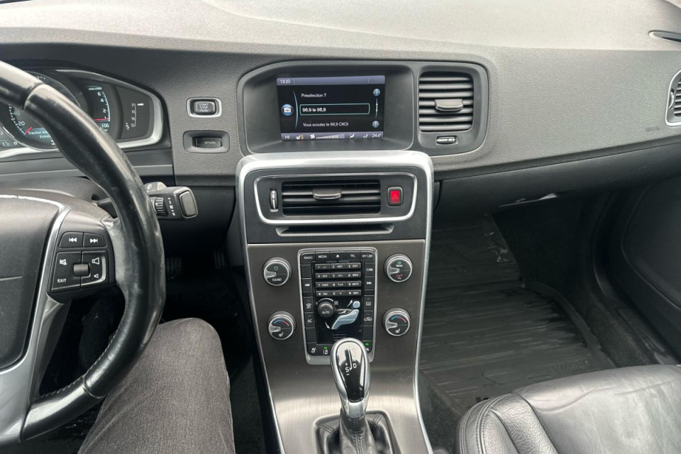 2014 Volvo S60 - Image 13