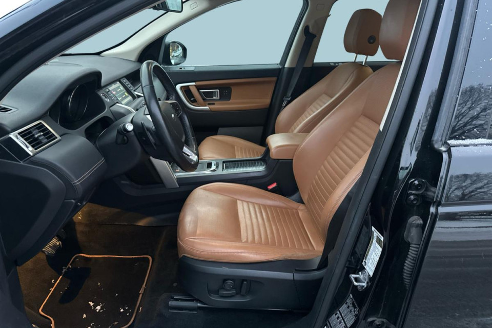 2019 Land Rover Discovery Sport - Image 12