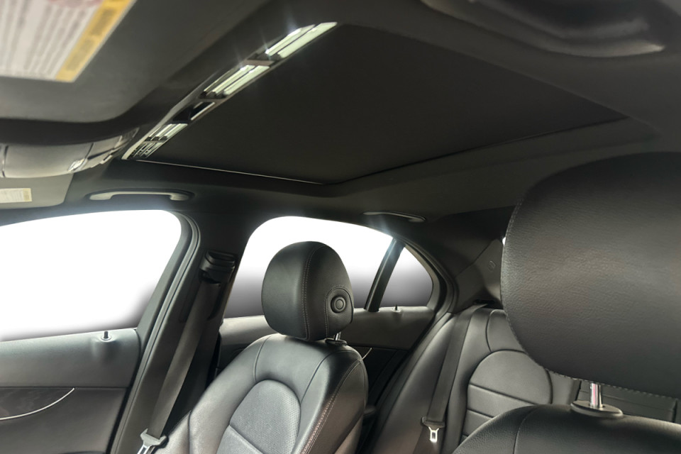 2018 Mercedes-Benz C 300 - Image 10
