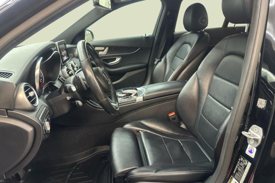 2018 Mercedes-Benz C 300 - Image 11