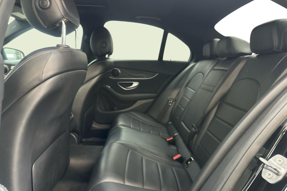 2018 Mercedes-Benz C 300 - Image 12
