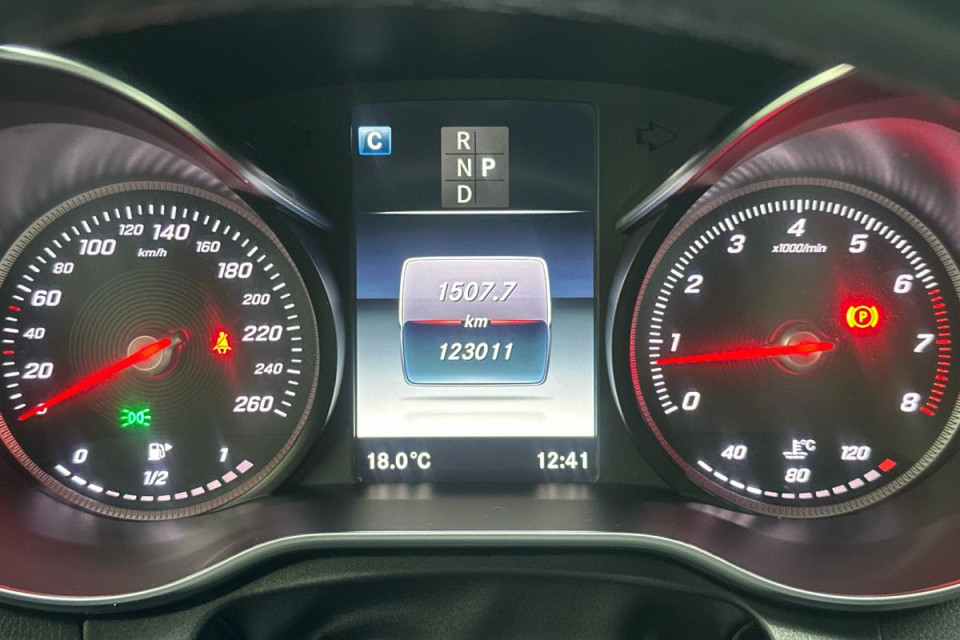 2018 Mercedes-Benz C 300 - Image 13