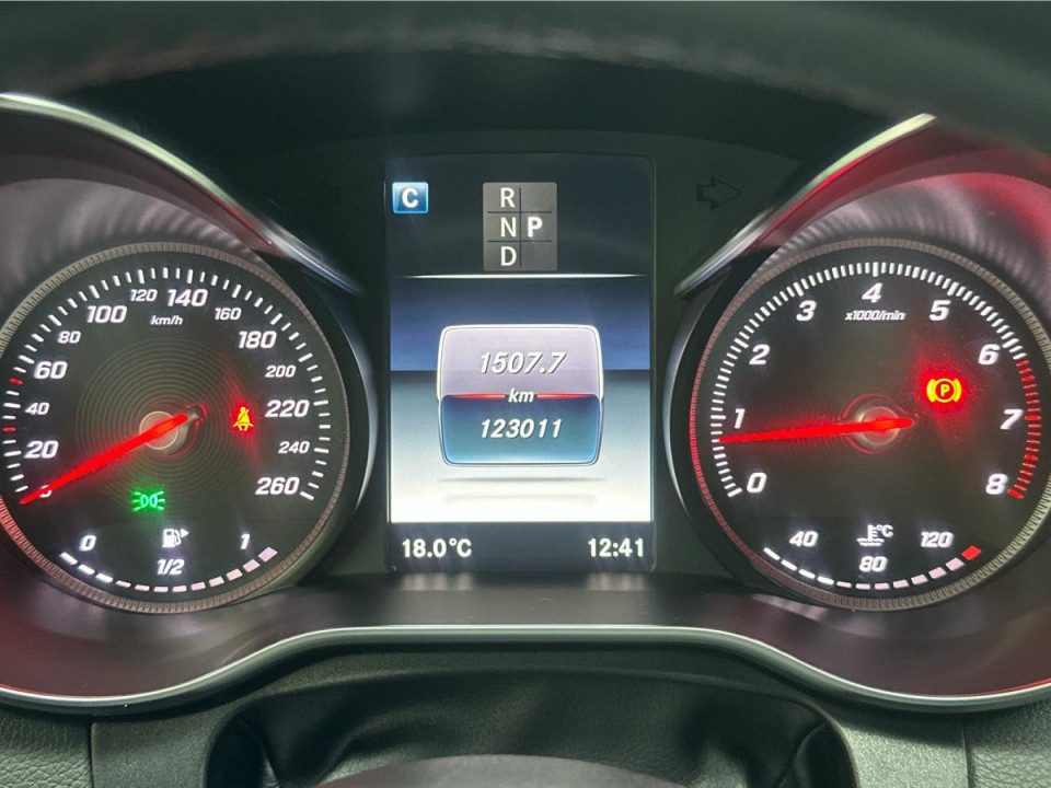 2018 Mercedes-Benz C 300 - Image 13