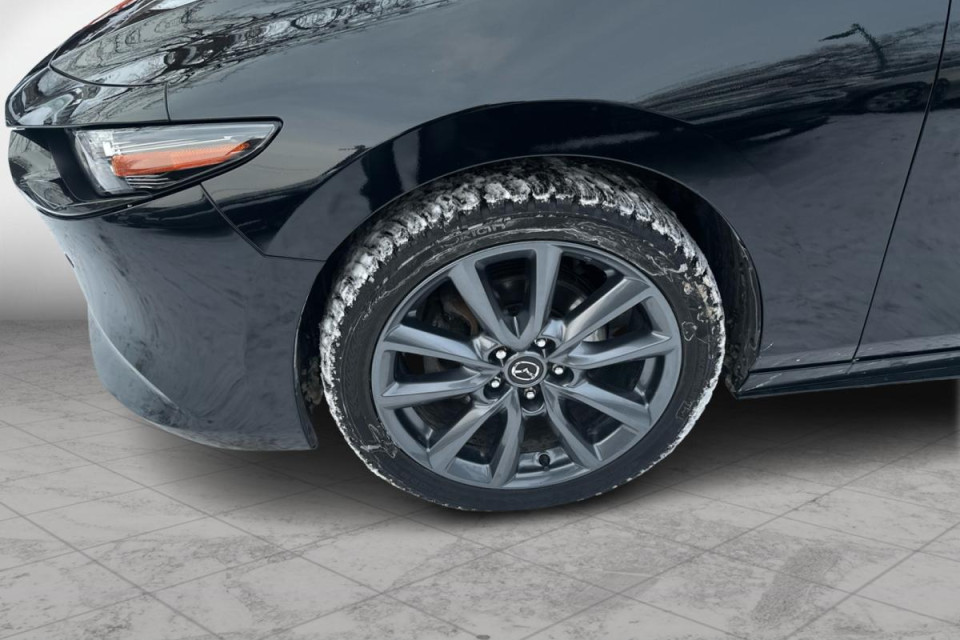 2023 Mazda Mazda3 Sport - Image 9