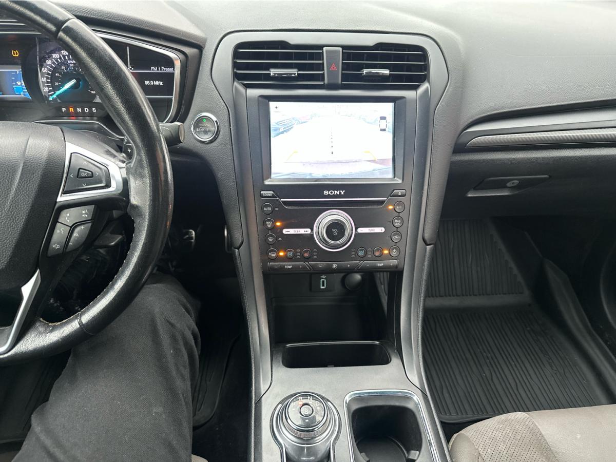 2017 Ford Fusion - Image 14