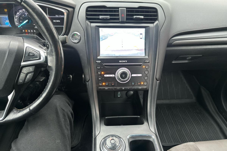 2017 Ford Fusion - Image 14