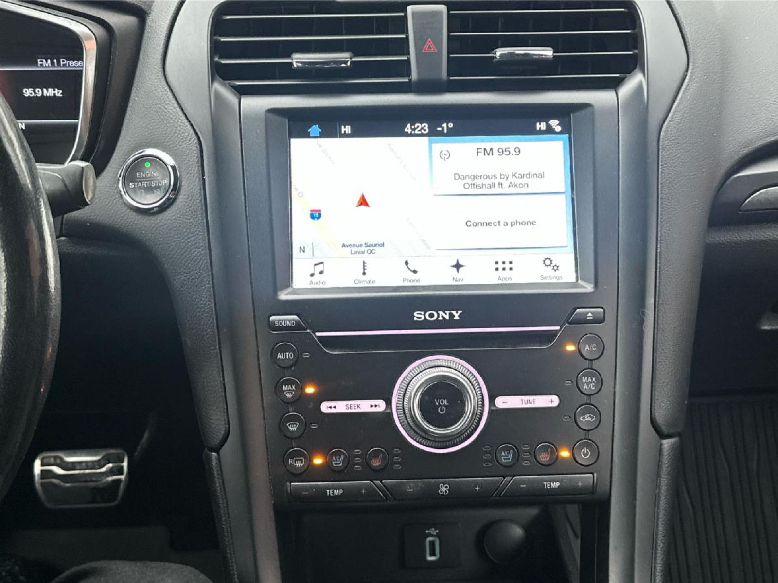 2017 Ford Fusion - Image 16