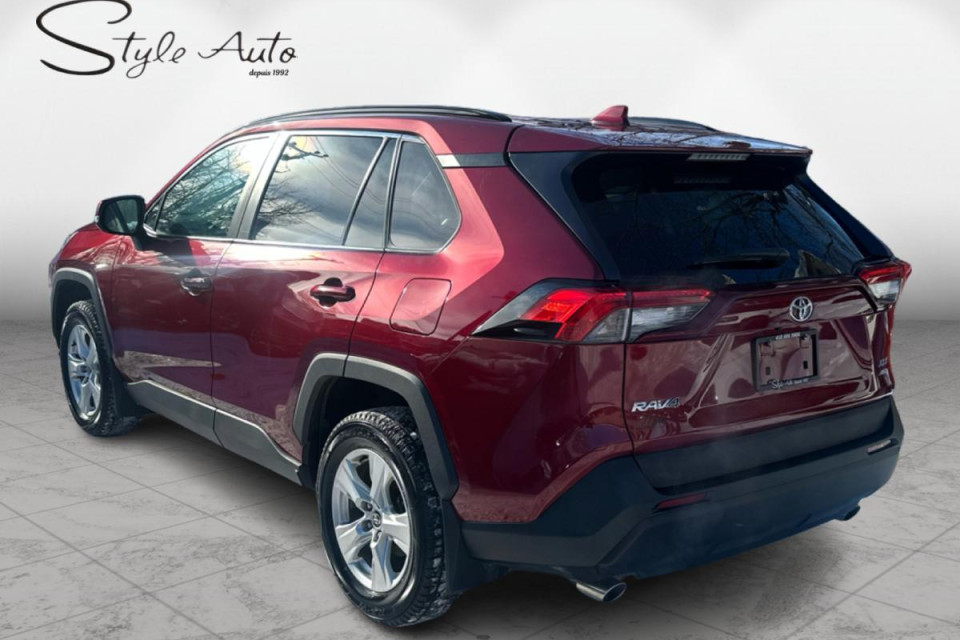 2021 Toyota RAV4 - Image 4