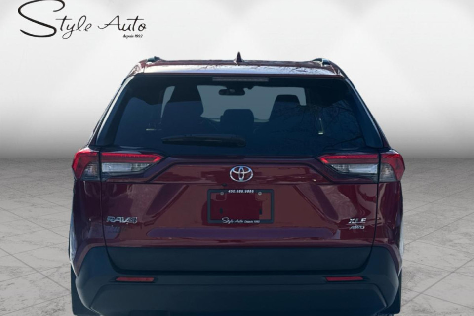 2021 Toyota RAV4 - Image 5